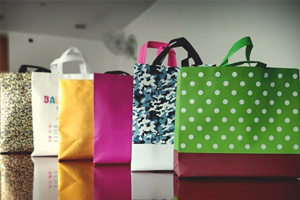 Packaging & Shopping Bags